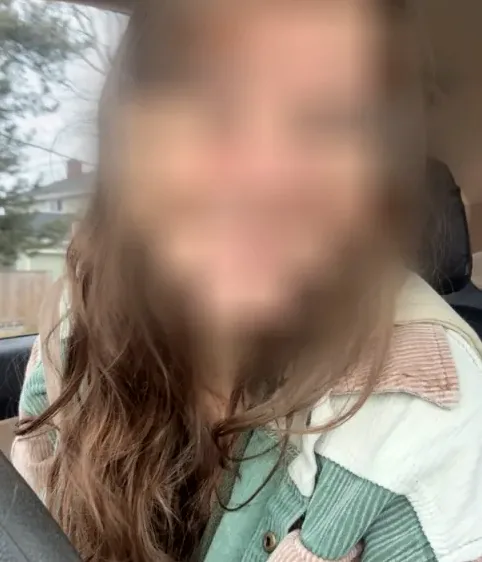 Antonia, 40