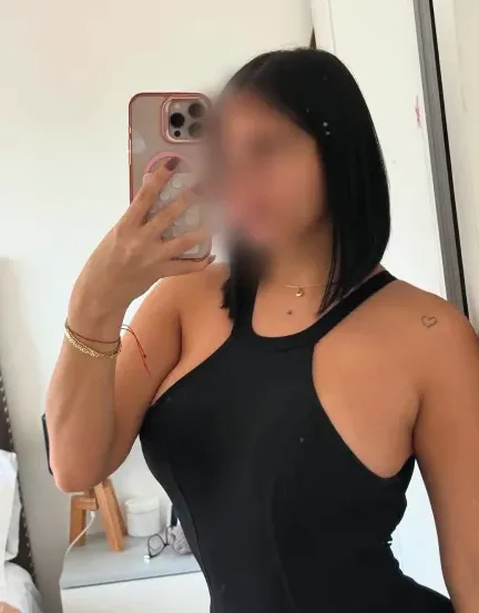 Christina, 28