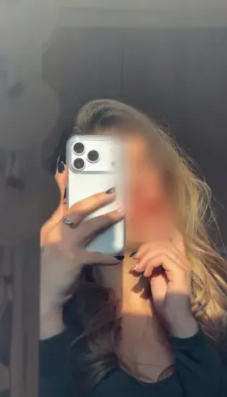 Nadine, 20