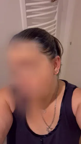 Neele, 31